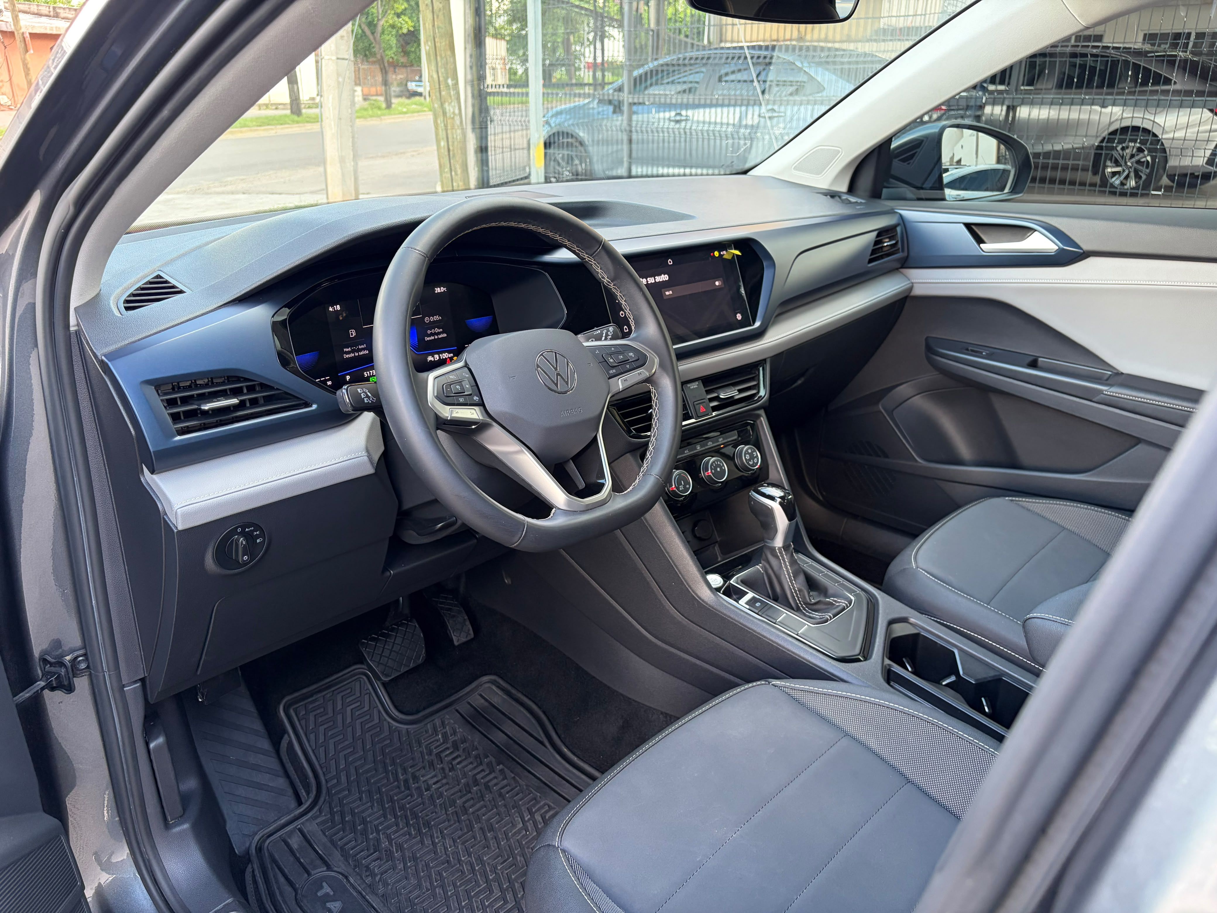 VOLKSWAGEN TAOS