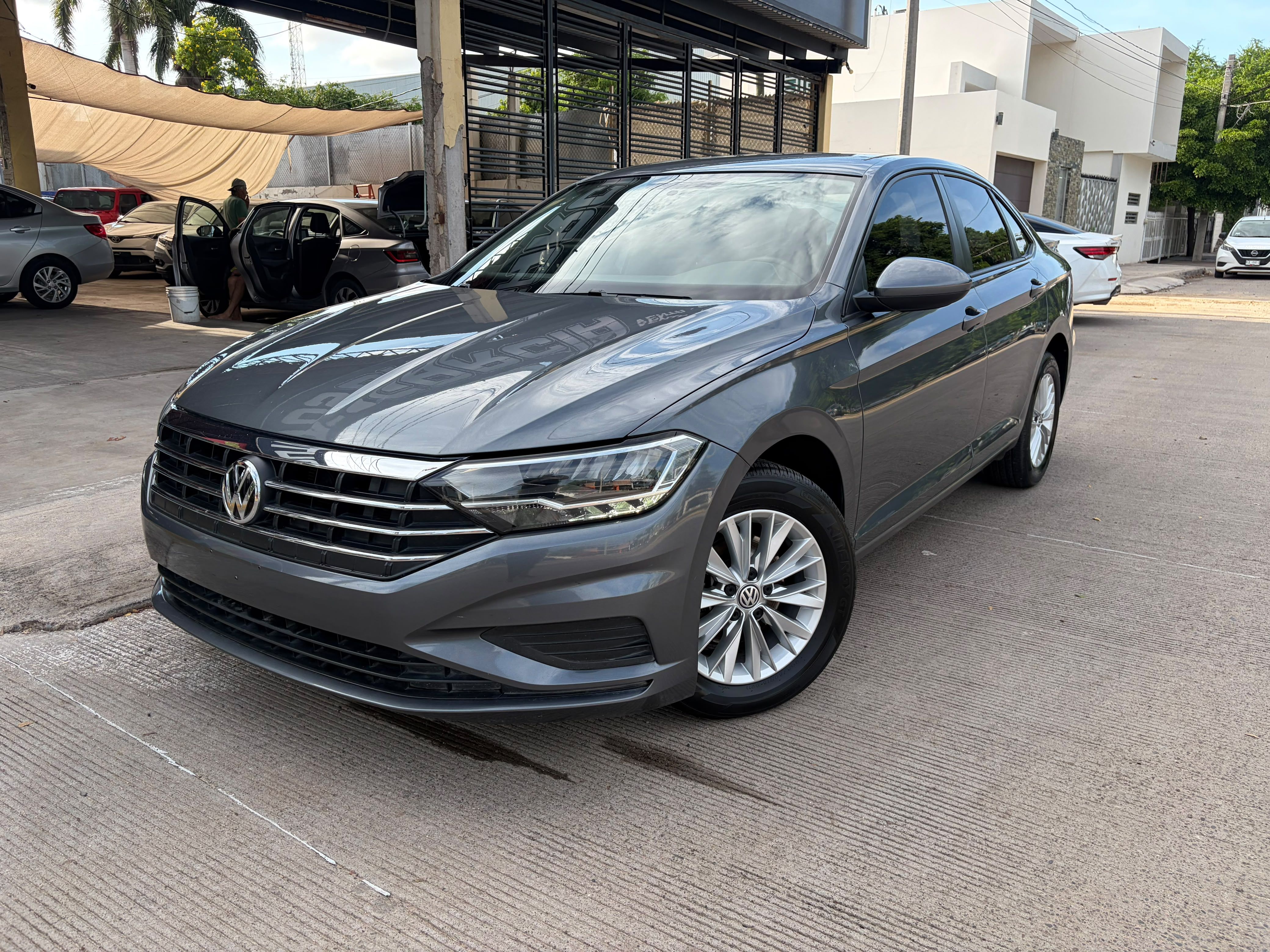 VOLKSWAGEN JETTA