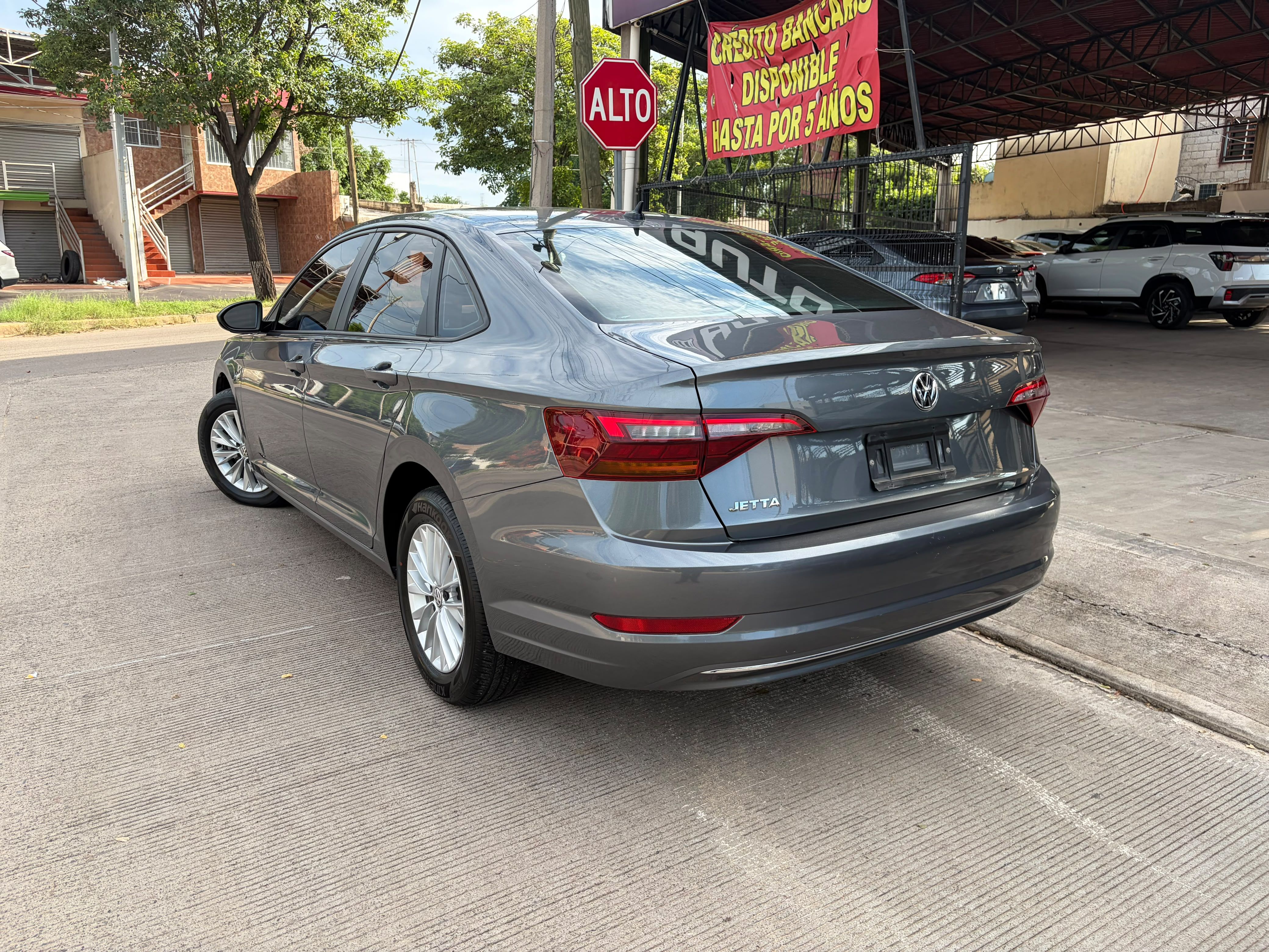VOLKSWAGEN JETTA