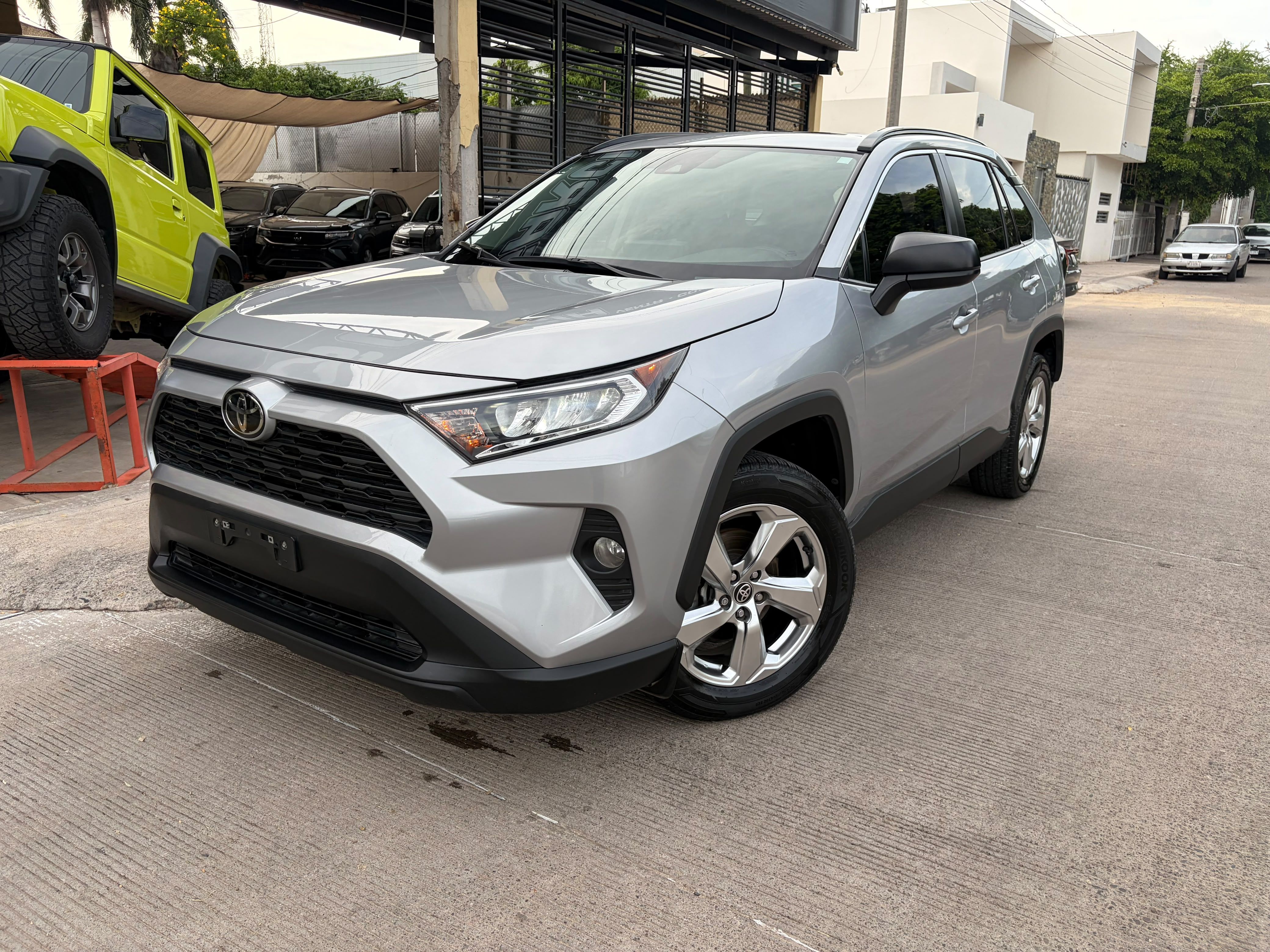 TOYOTA RAV 4