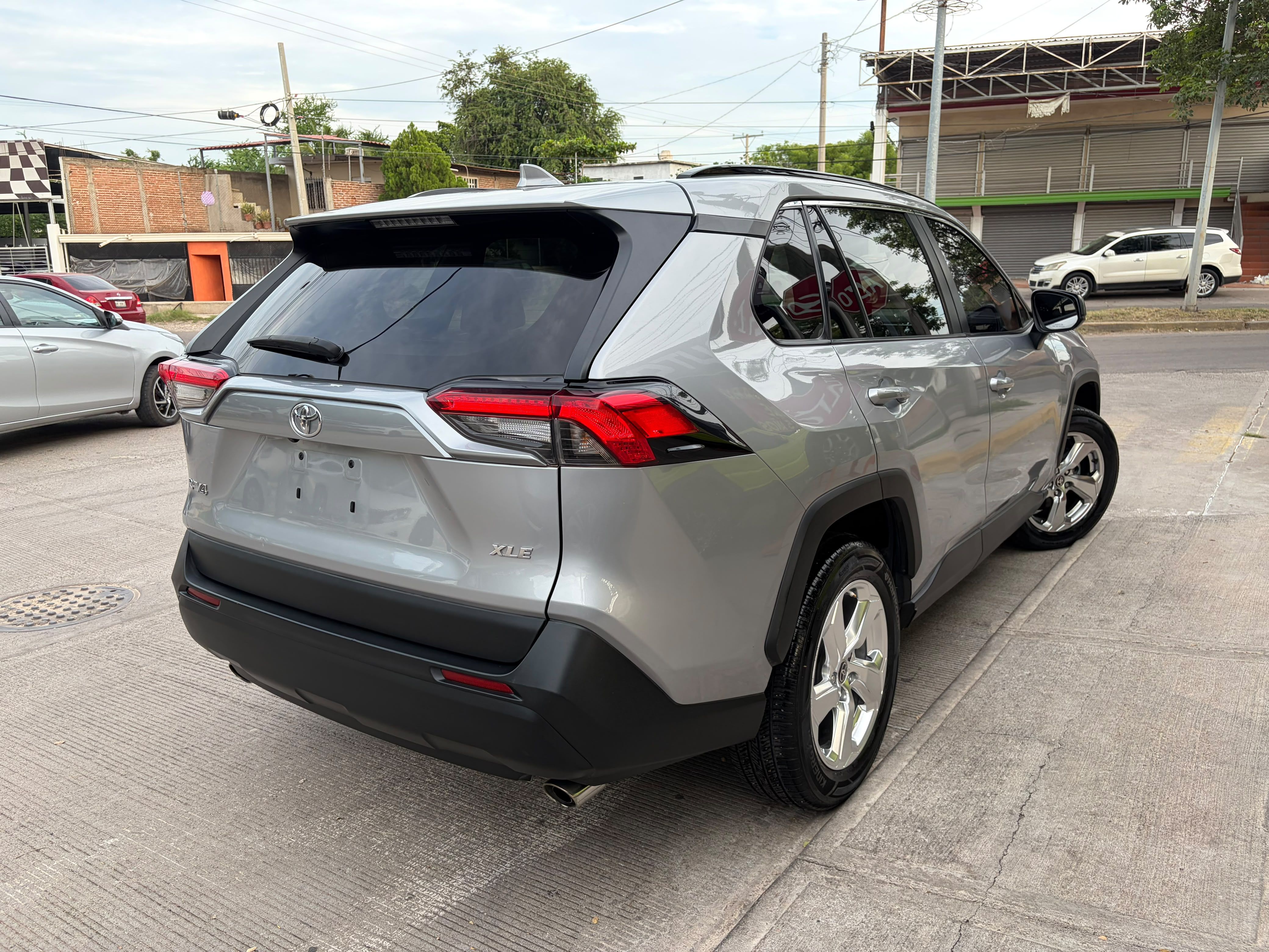 TOYOTA RAV 4