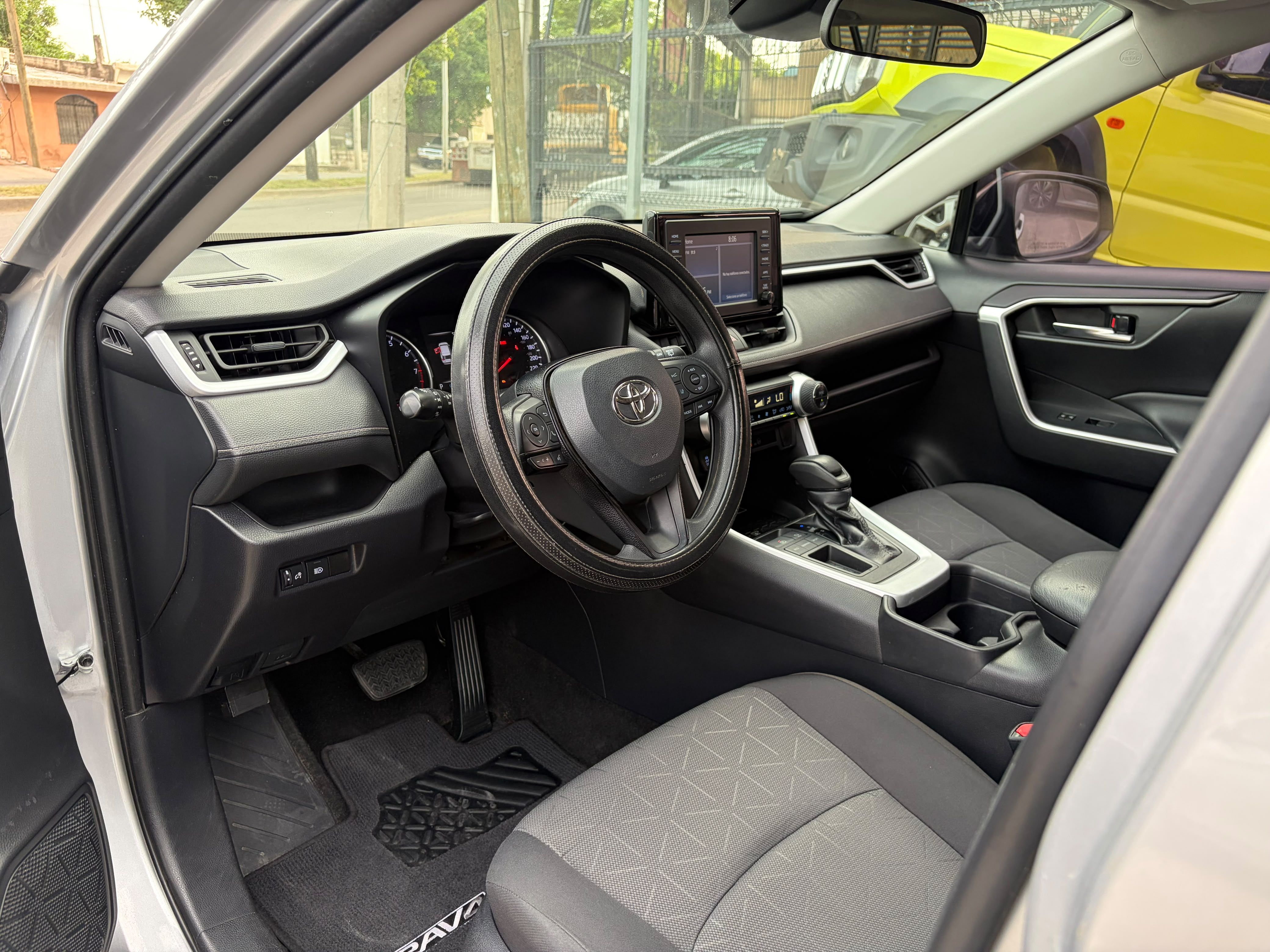 TOYOTA RAV 4