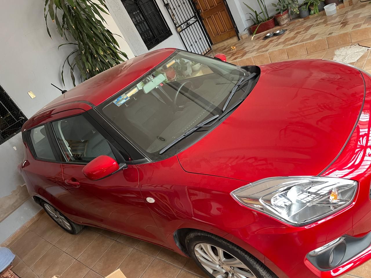 SUZUKI SWIFT GLS STD