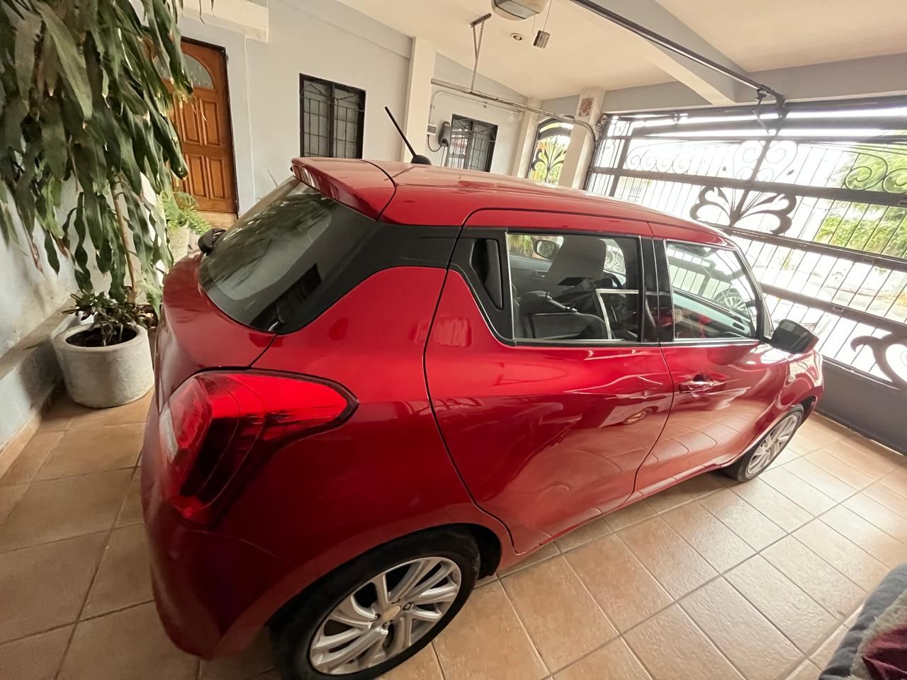 SUZUKI SWIFT GLS STD