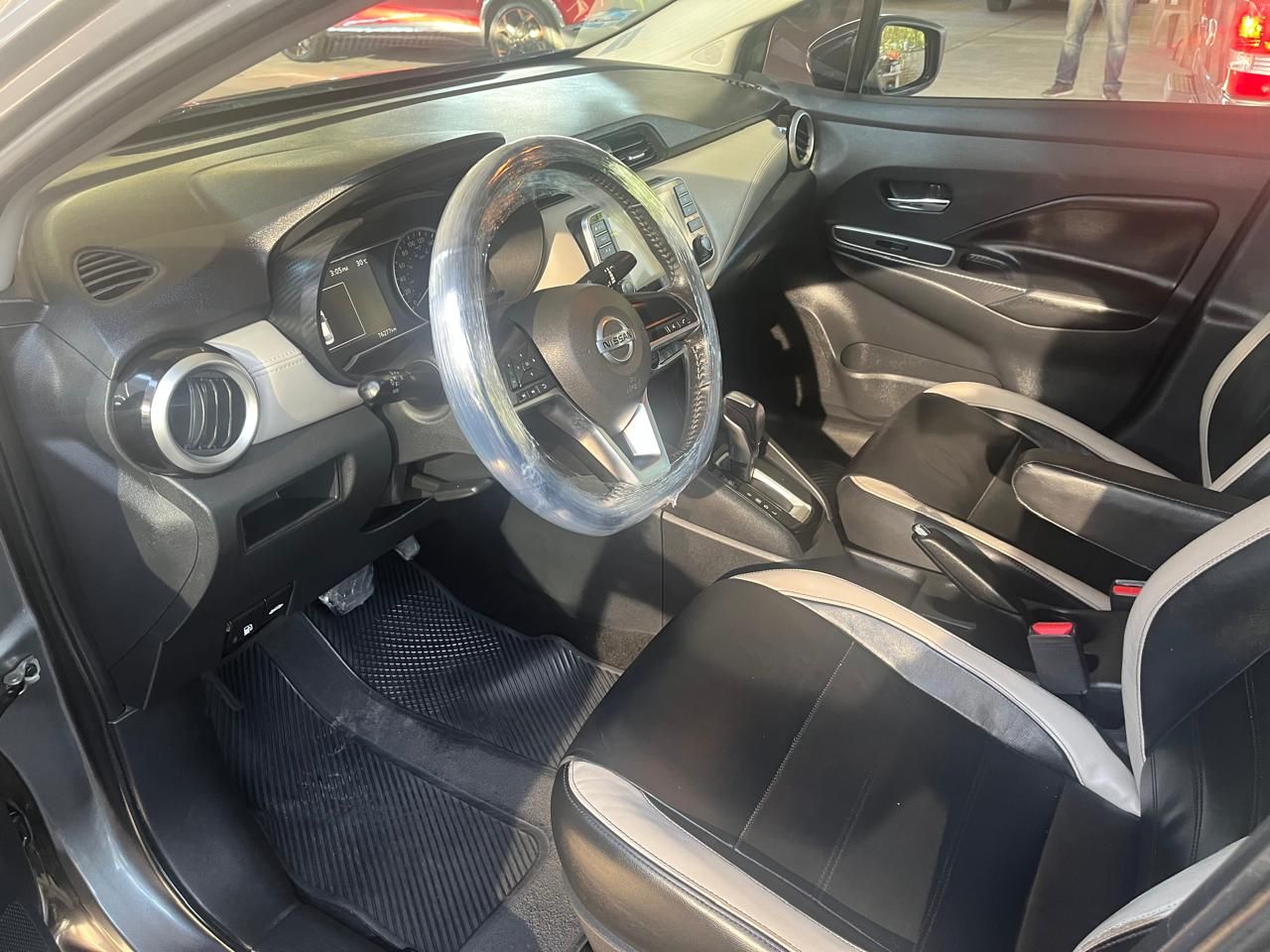 NISSAN VERSA