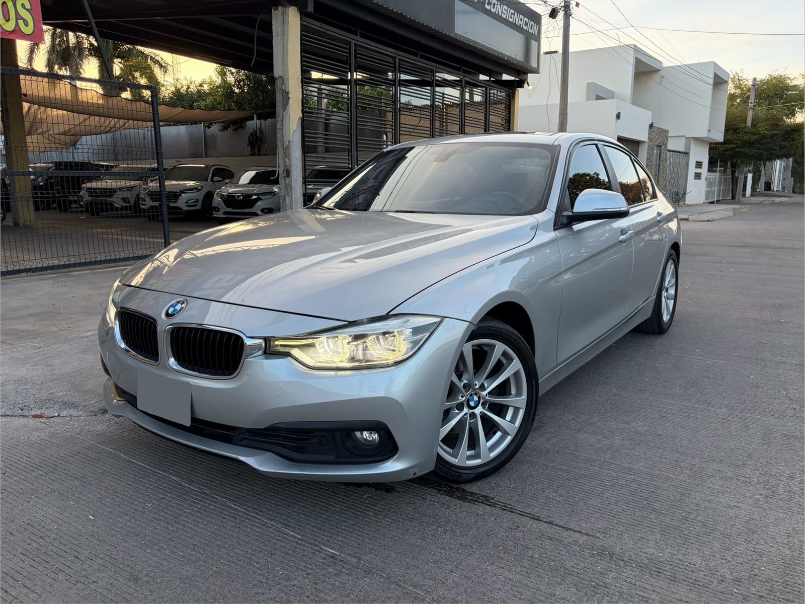 BMW 320iA