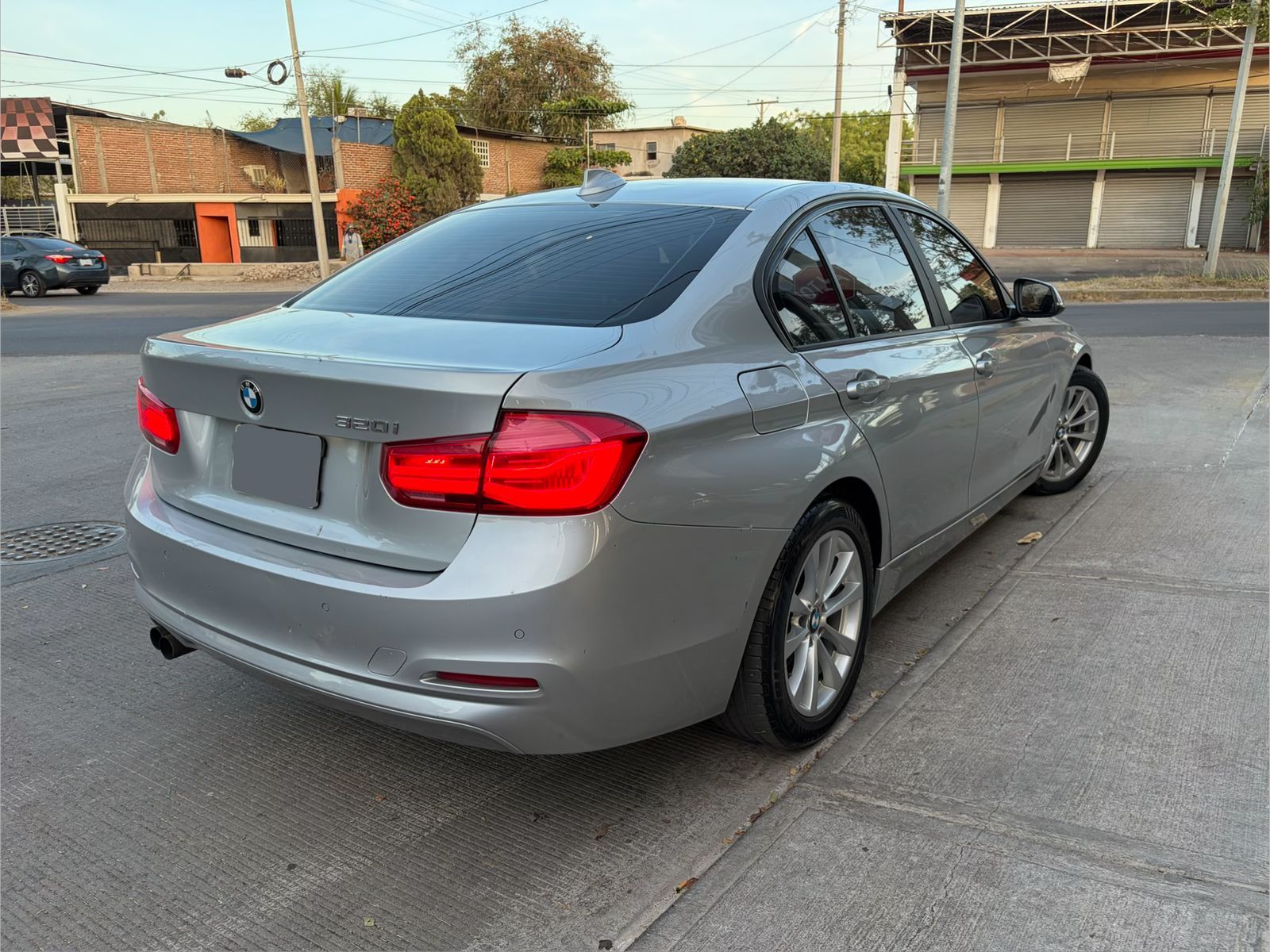 BMW 320iA