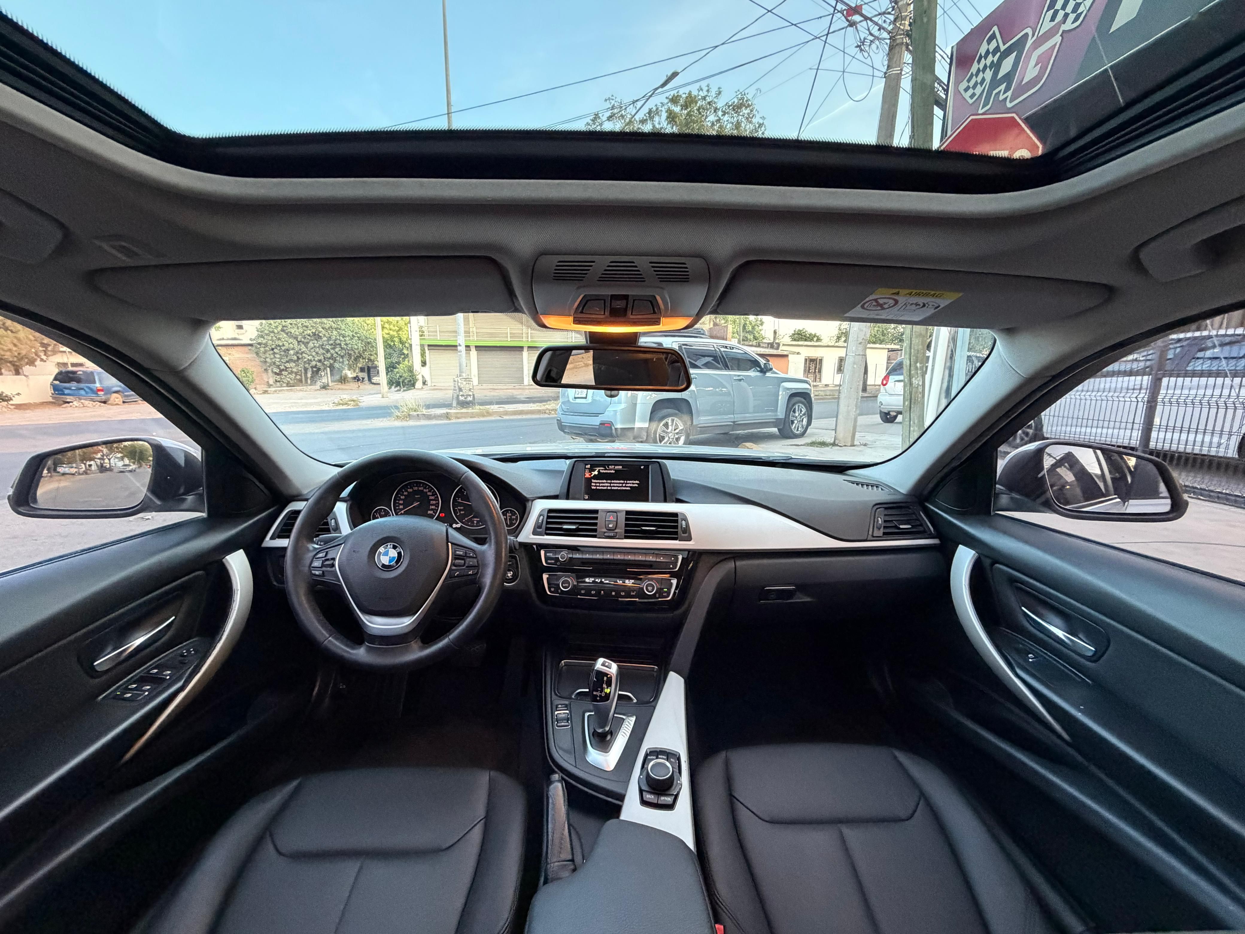 BMW 320iA