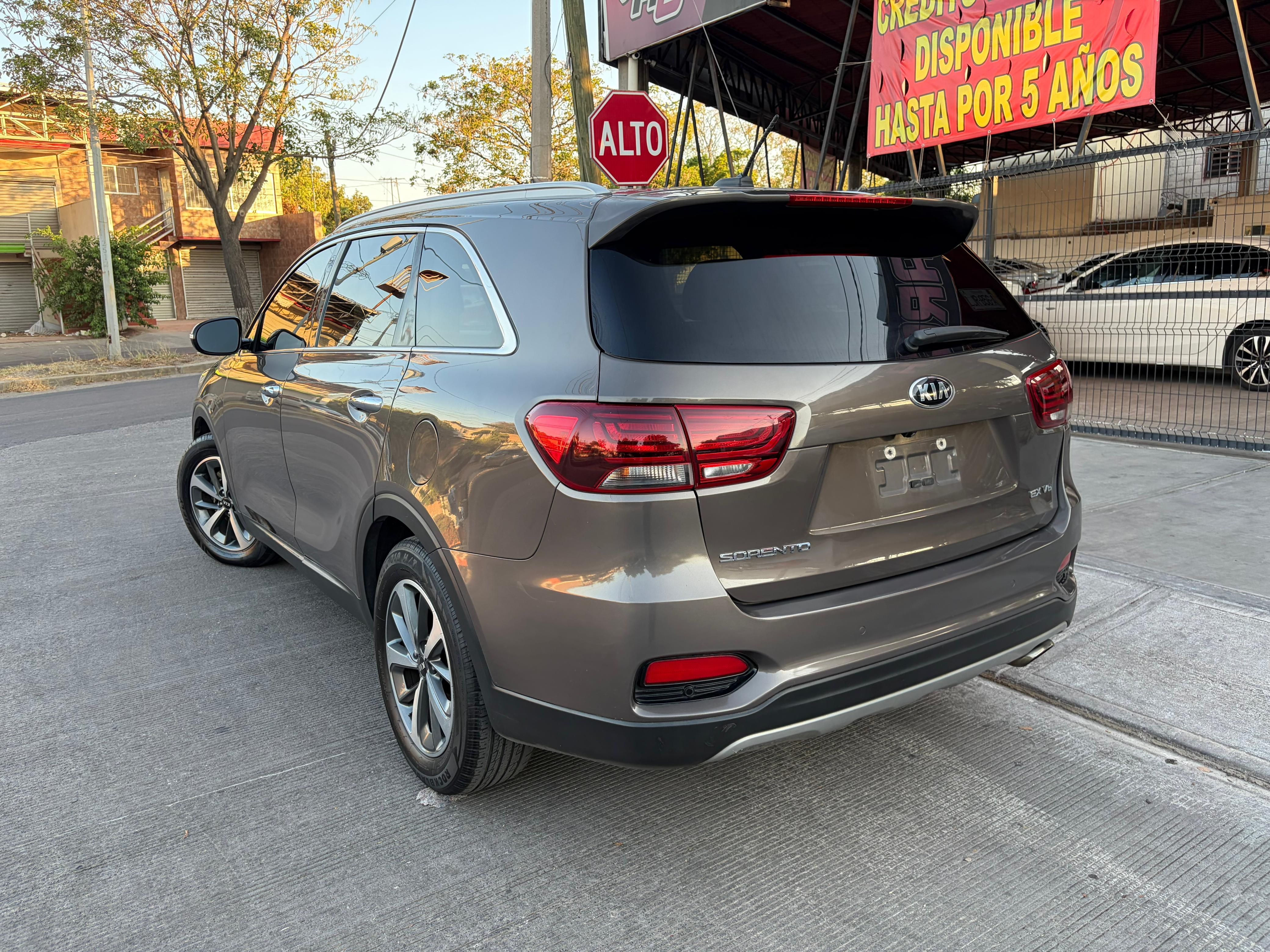 KIA SORENTO