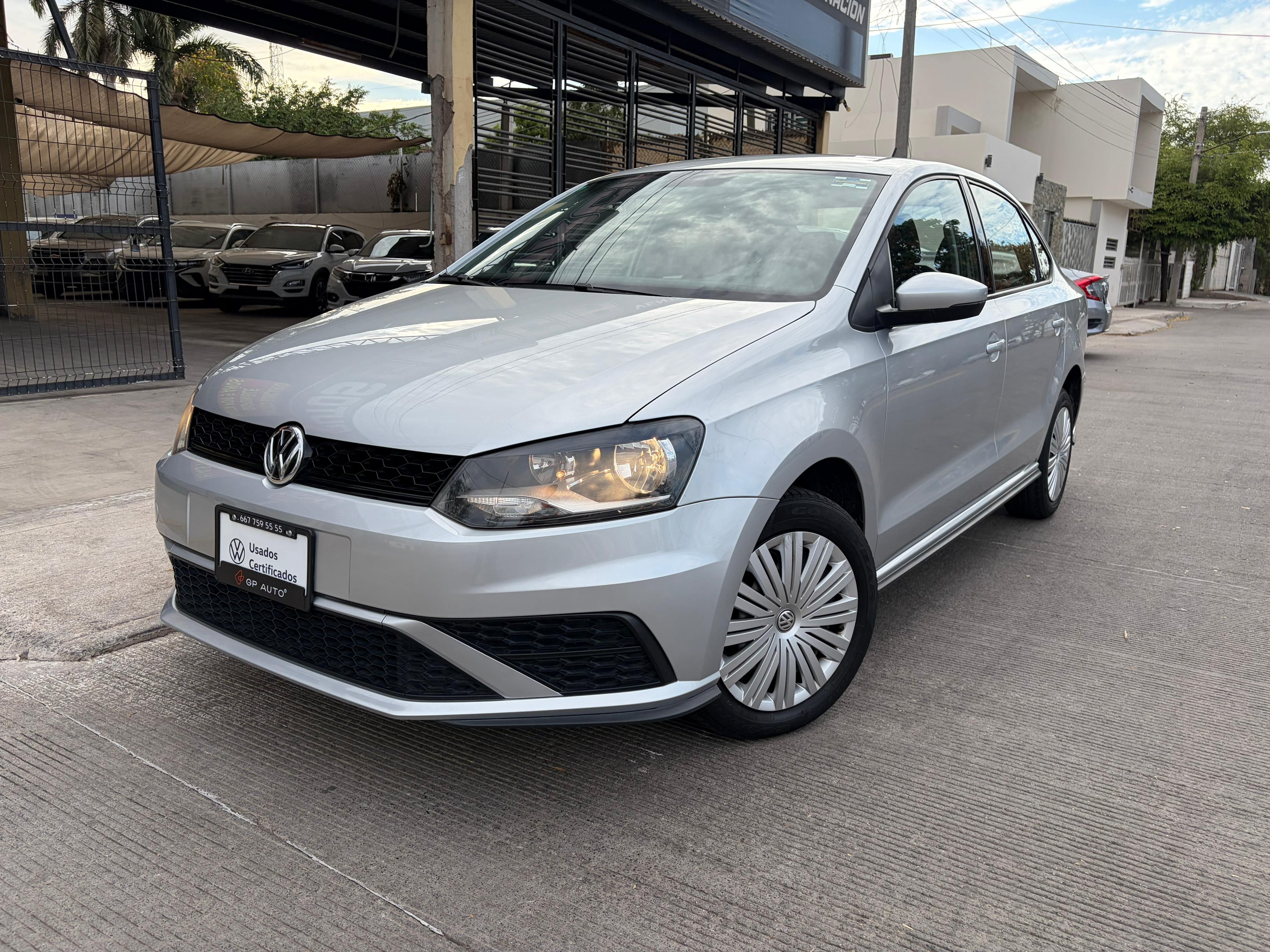 VOLKSWAGEN VENTO