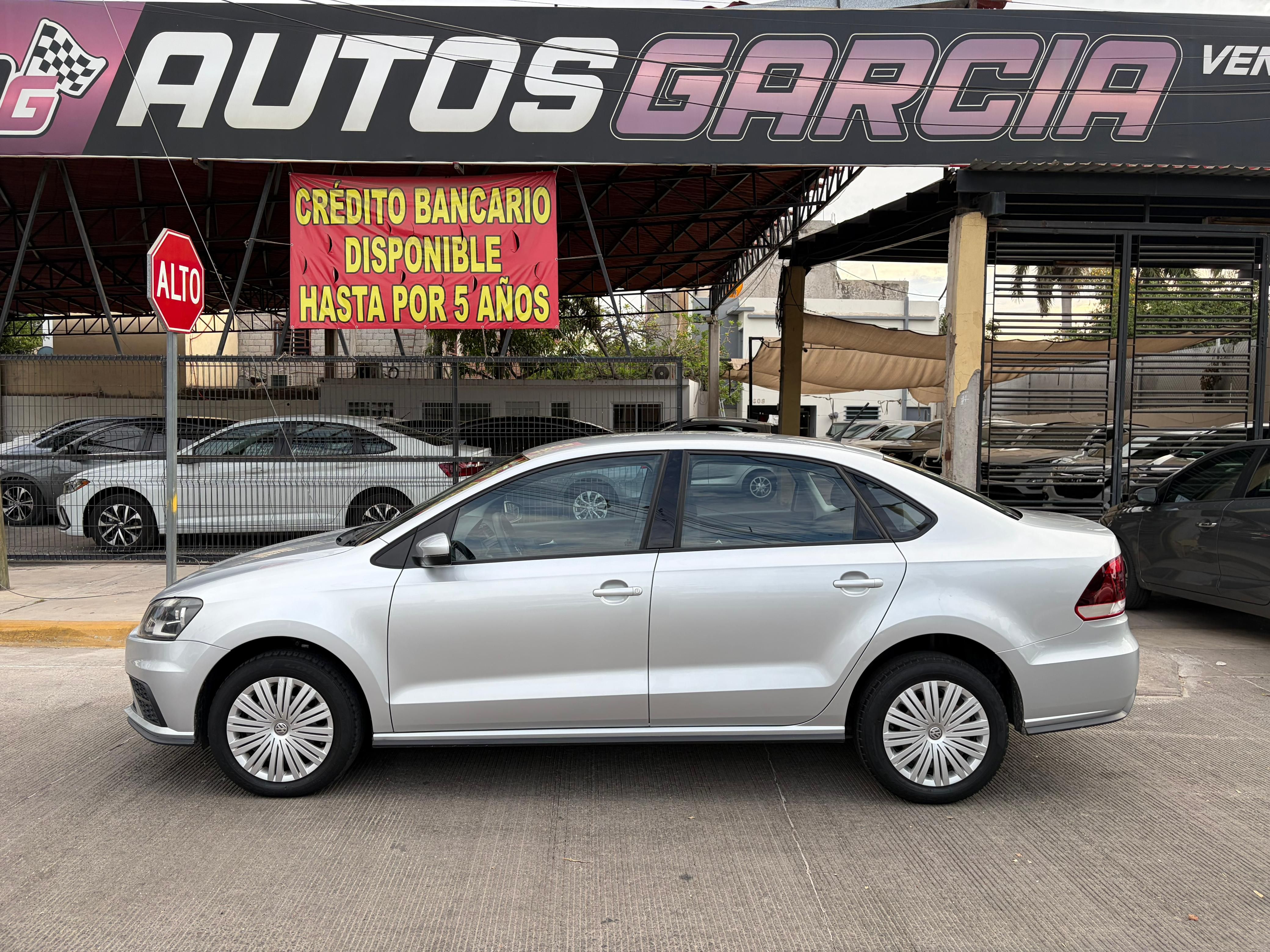 VOLKSWAGEN VENTO