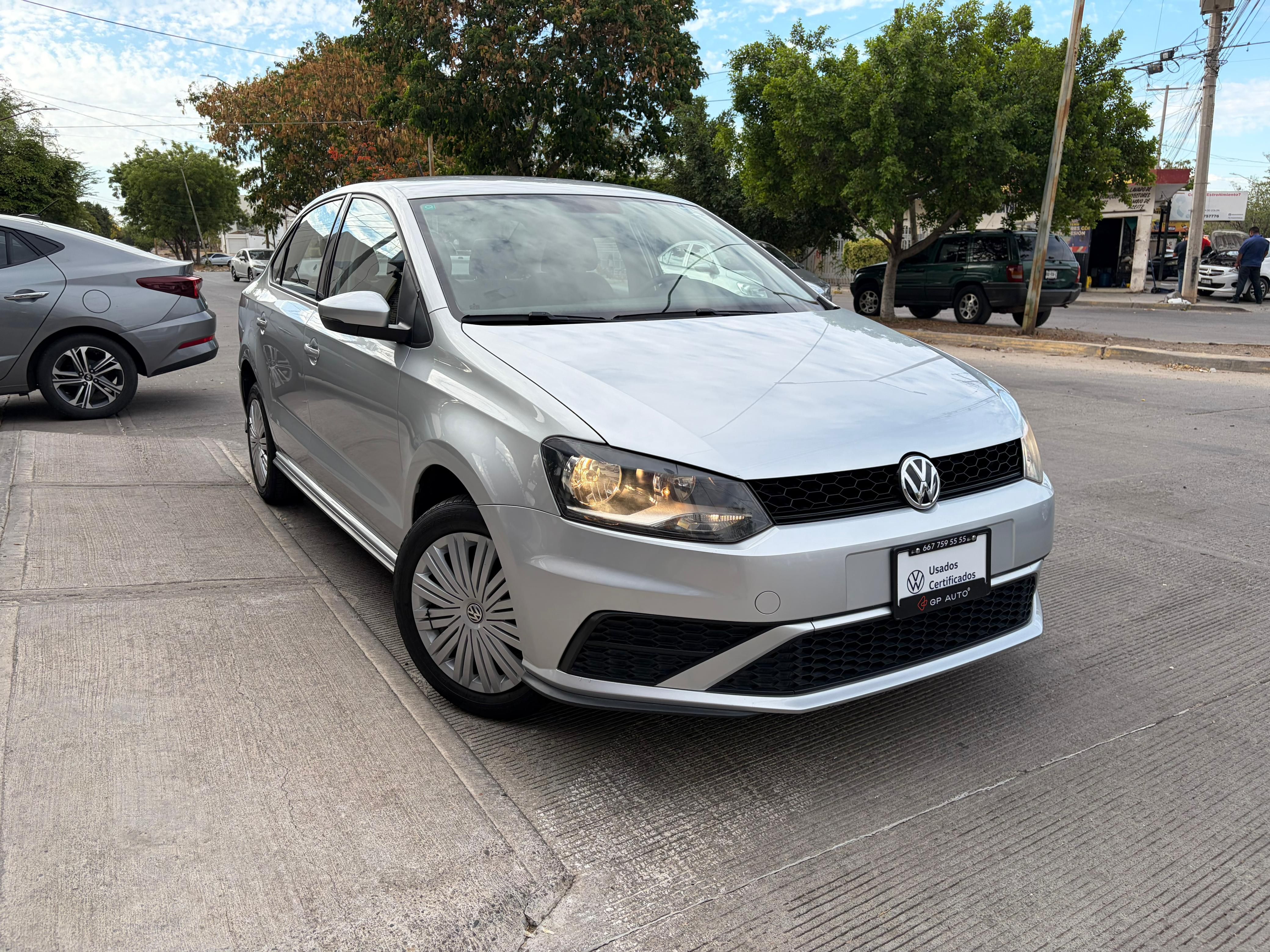 VOLKSWAGEN VENTO