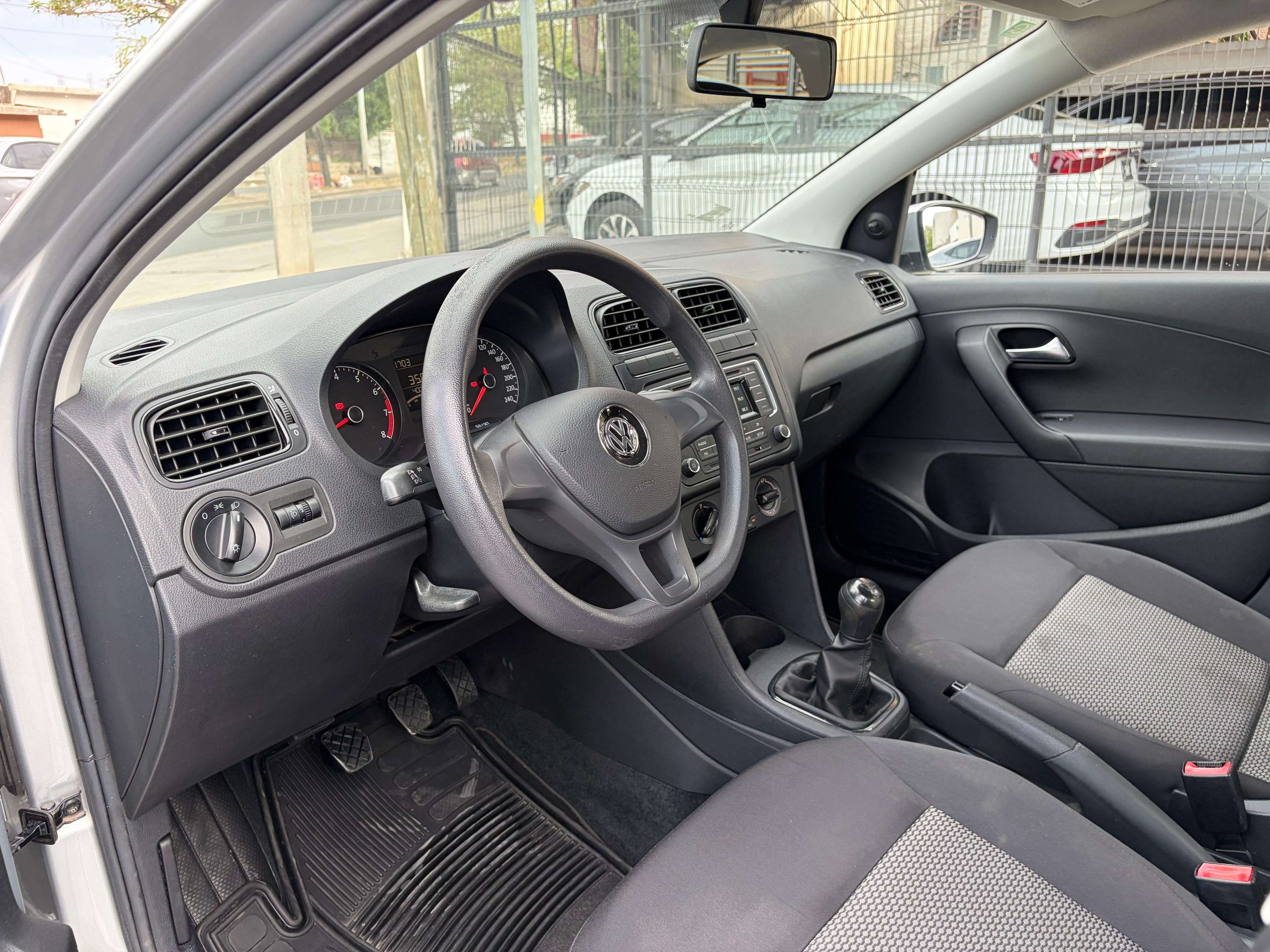 VOLKSWAGEN VENTO