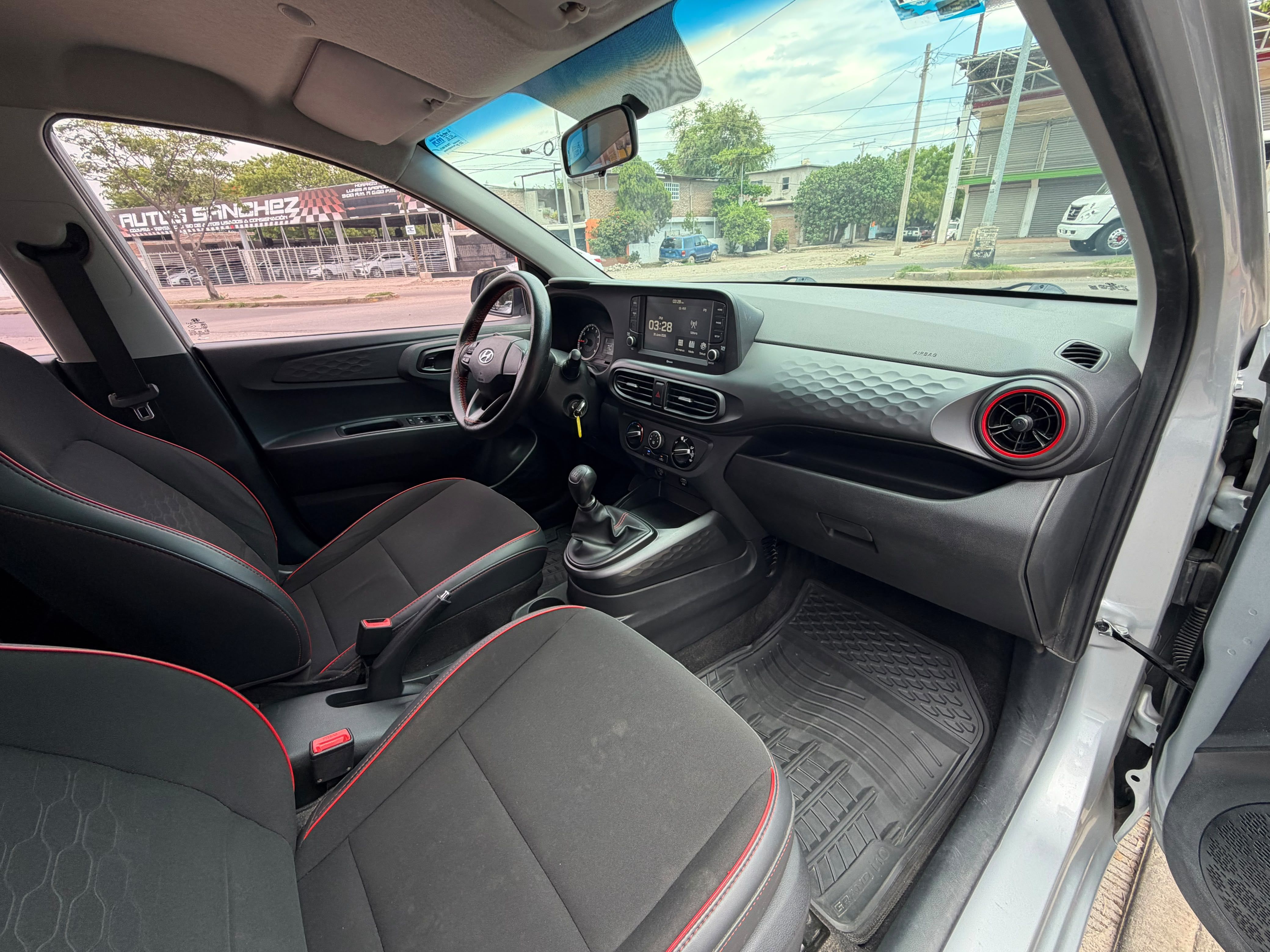 HYUNDAI GRAND I10