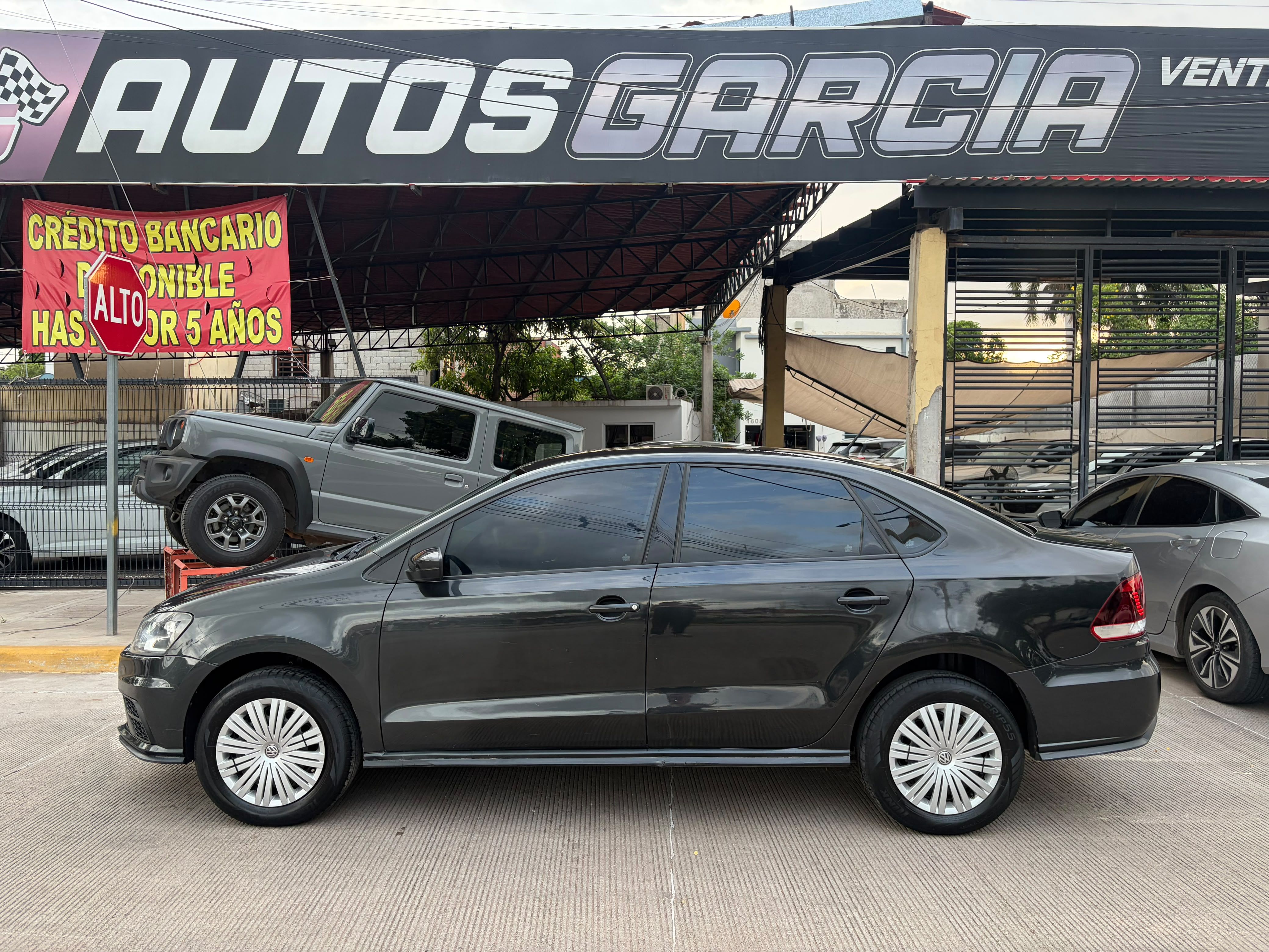 VOLKSWAGEN VENTO