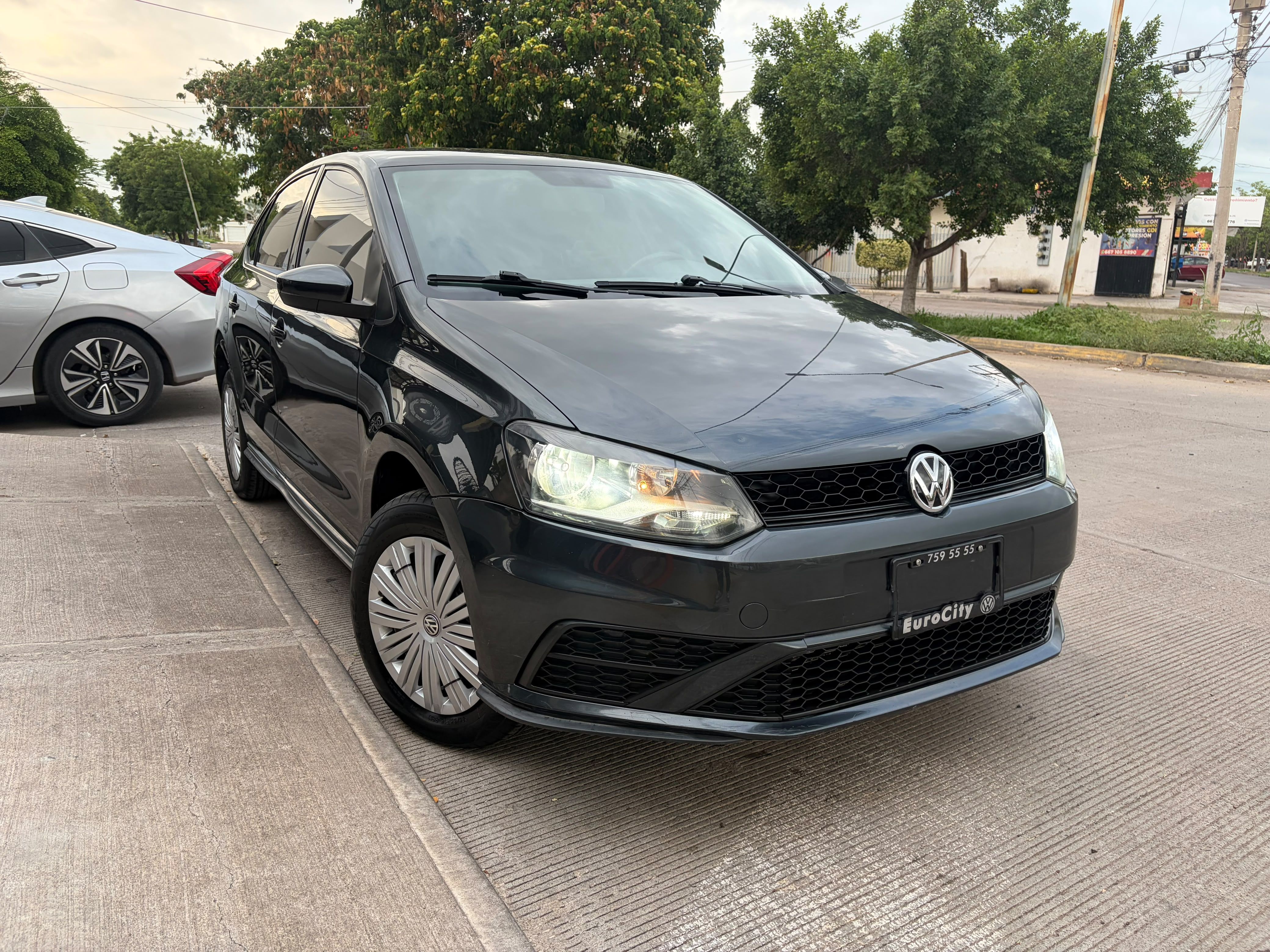 VOLKSWAGEN VENTO