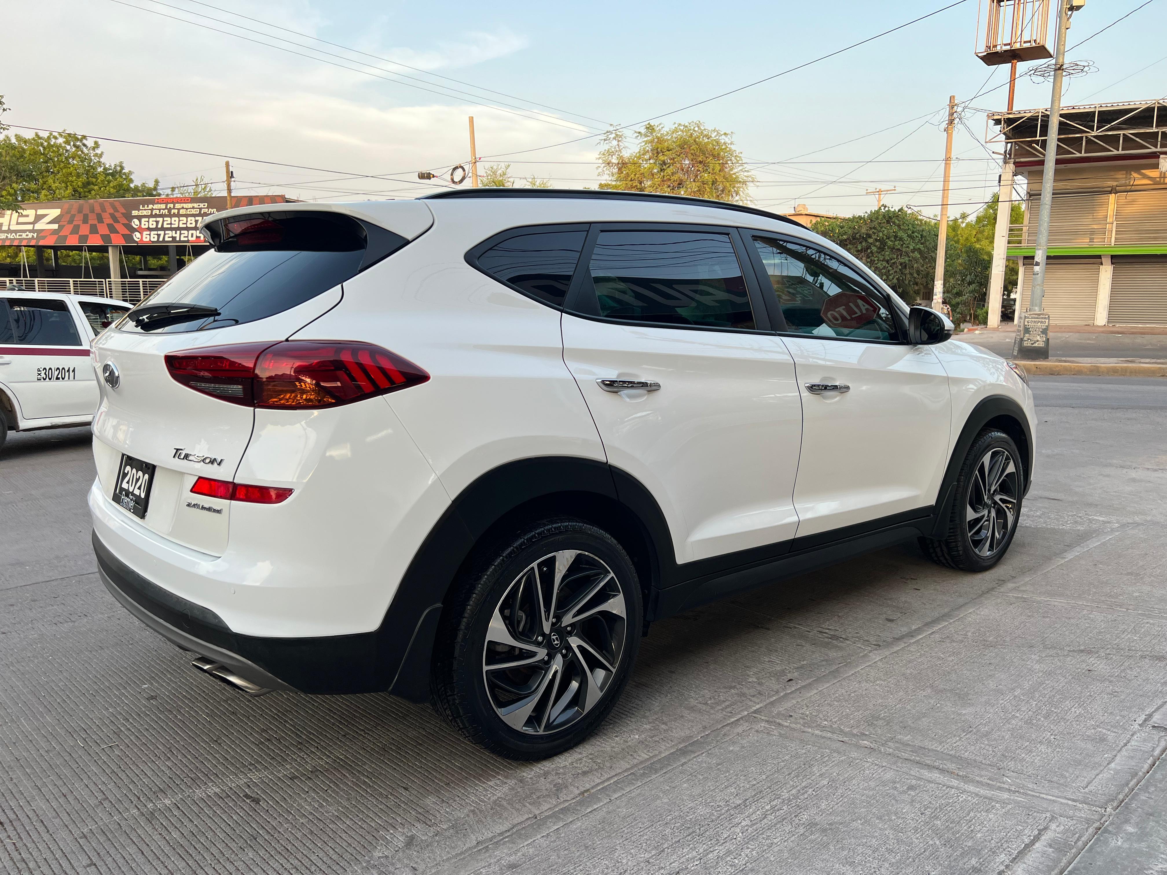 HYUNDAI TUCSON