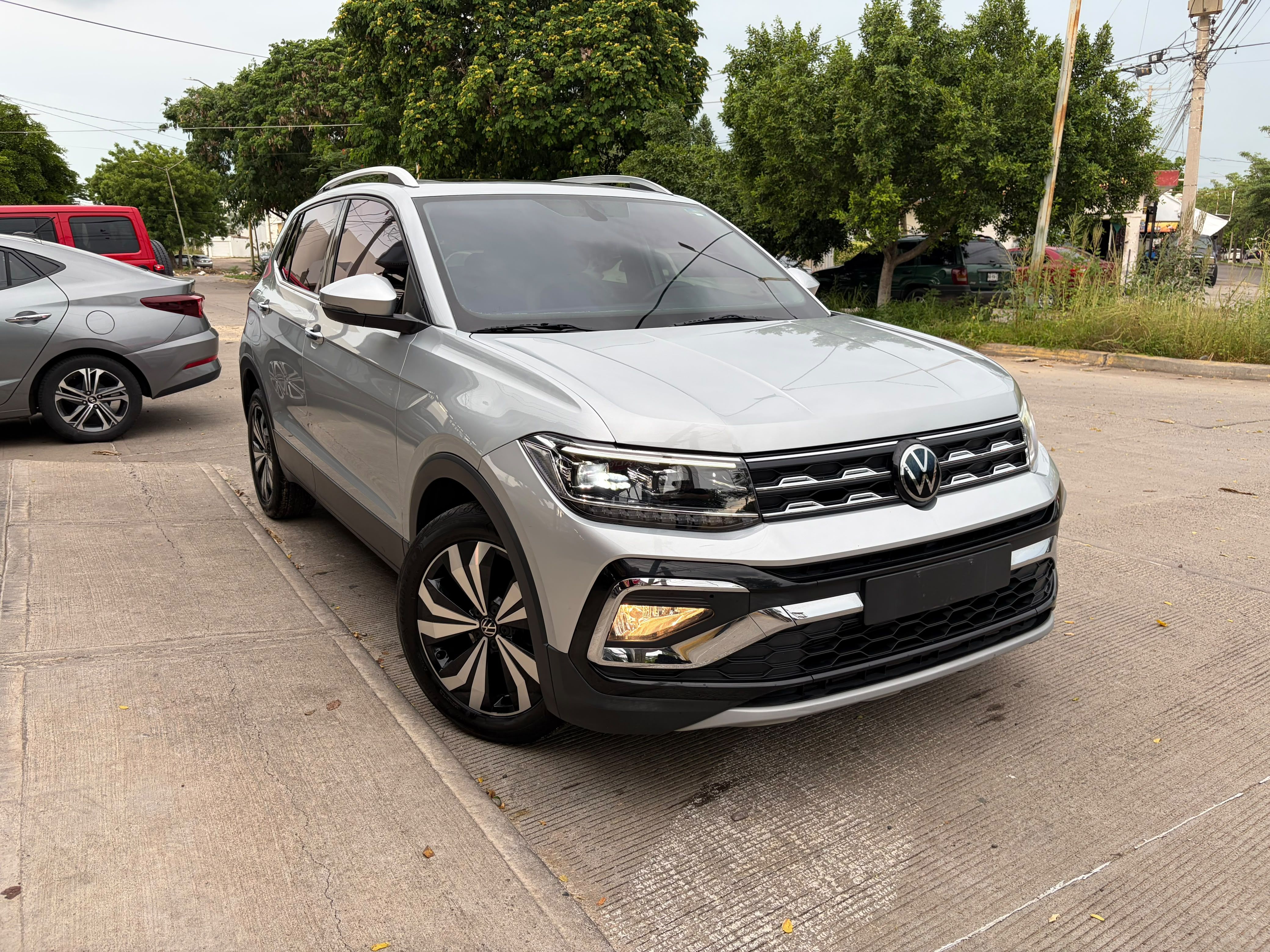 VOLKSWAGEN TAIGUN